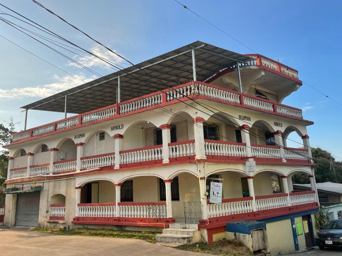 Arnold'S Guest House San Ignacio Exterior photo
