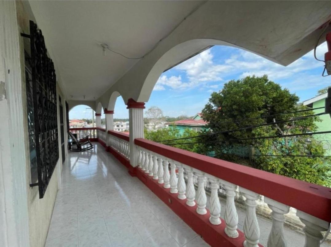 Arnold'S Guest House San Ignacio Exterior photo